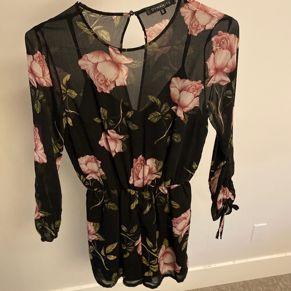 Small Dynamite Romper - Picture 1 of 3